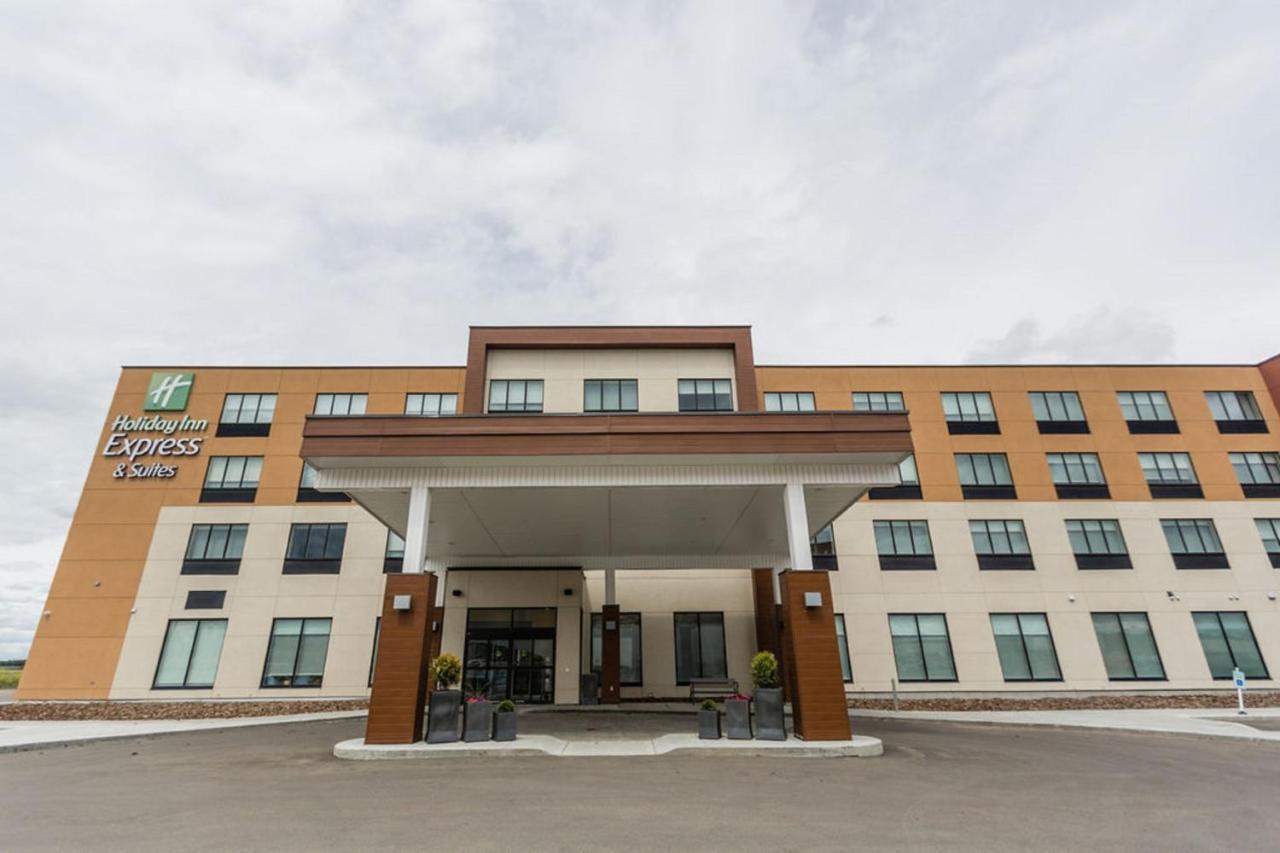 Holiday Inn Express & Suites Edmonton N - St Albert, An Ihg Hotel Saint Albert Exterior photo