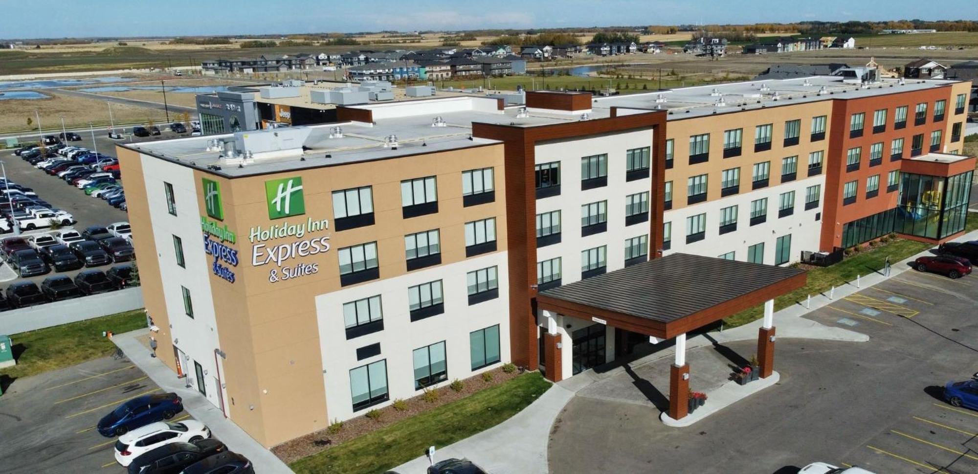 Holiday Inn Express & Suites Edmonton N - St Albert, An Ihg Hotel Saint Albert Exterior photo